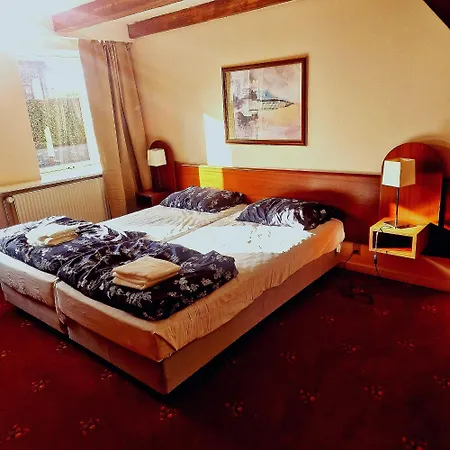 Kvaers Palads Kapslový hotel *