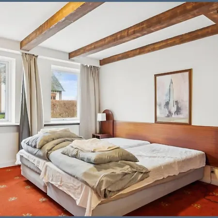 Kværs Palads Kapselhotel *